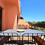 Hannah Daire *